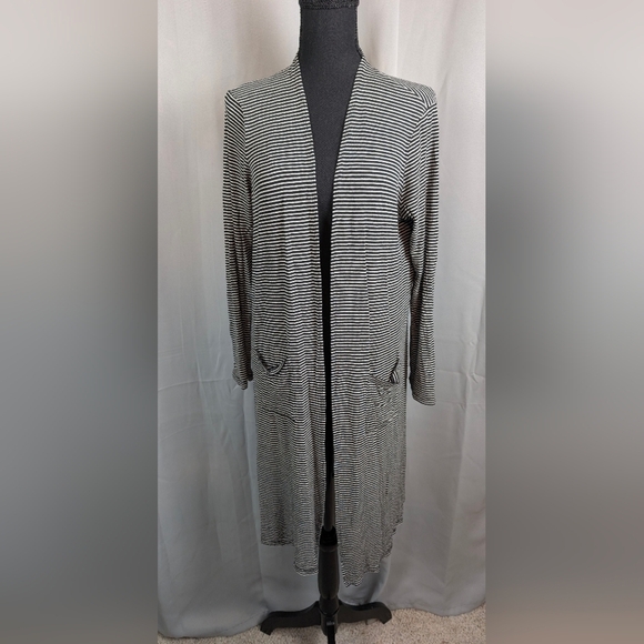 Kye Mi Striped Women's Cardigan - Picture 1 of 7